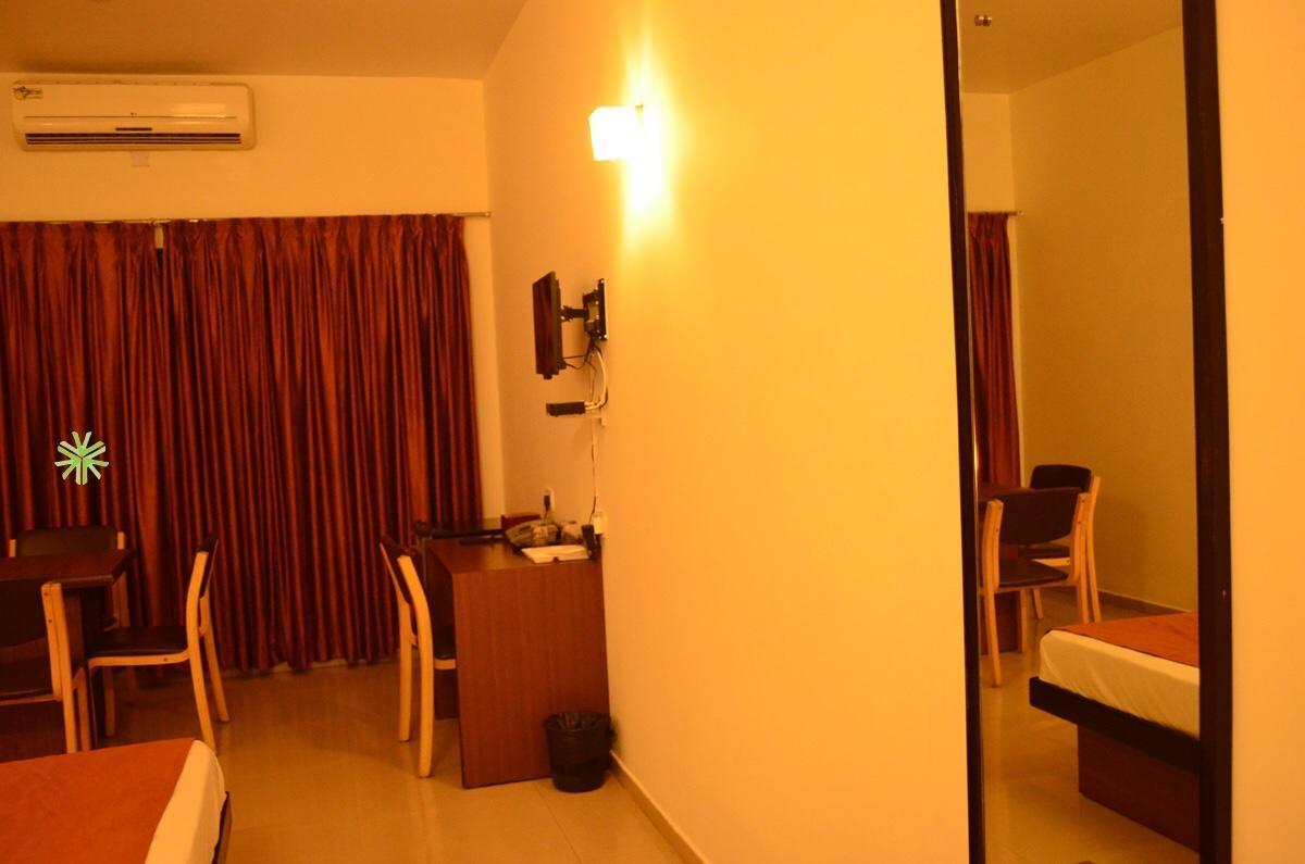 Hotel Century Executive Udupi Exterior foto